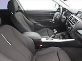 BMW Řada 2 (2015) Sport Line 218d, Navi - náhled 9