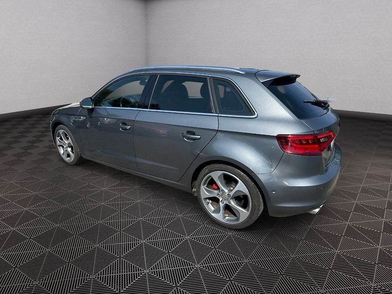 Audi A3 (2013) 2.0Tdi 110kw - fotka 5 z 40