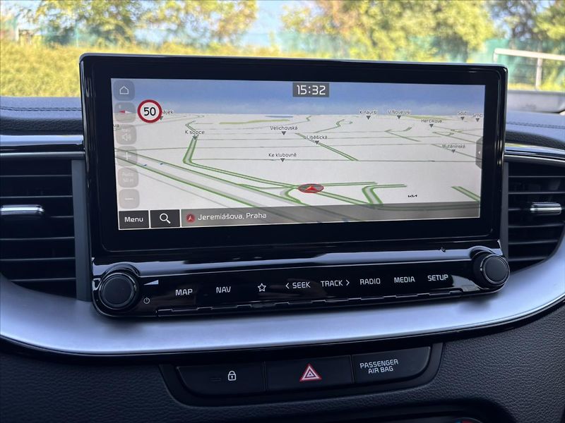 Kia XCeed 1,5 TGDi 118kW TOP ZÁRUKA KŮŽE - fotka 19 z 42