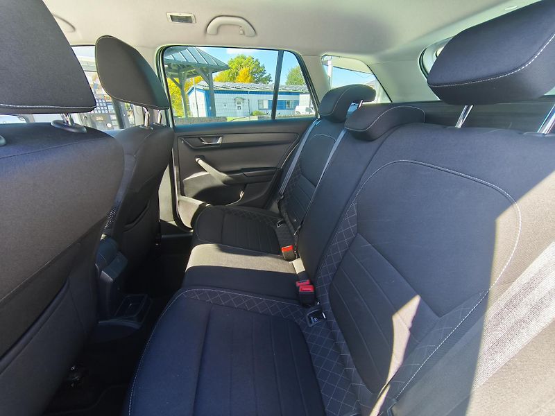 Škoda Fabia (2018) 1.2TSI, park.senzor, výhřev - fotka 11 z 21
