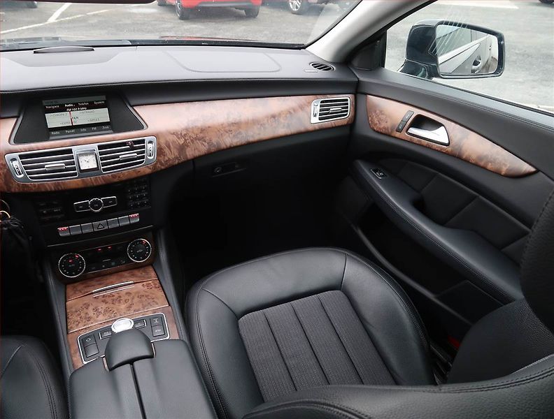 Mercedes-Benz CLS (2013) 350 CDI, Automat, Kůže, Navi - fotka 8 z 20