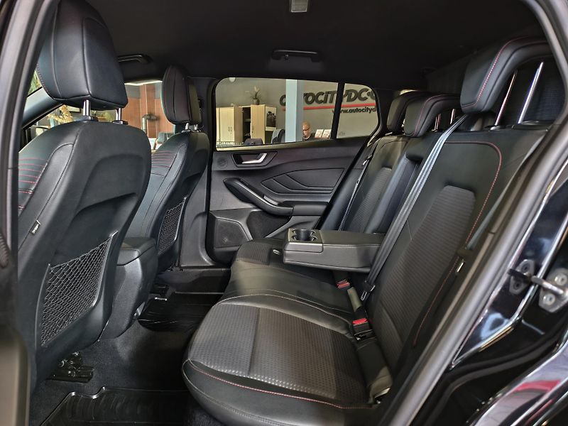 Ford Focus 2.0 EcoBlue A/T ST-Line, LED   - fotka 10 z 27