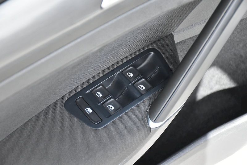 Volkswagen Golf (2020) MARATHON EDITION 1.5 TSI 96kW - fotka 30 z 32