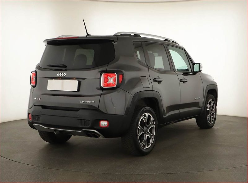 Jeep Renegade (2017) 1.4 MultiAir, 4X4, Automat - fotka 5 z 18