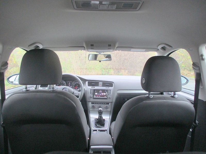 Volkswagen Golf TSi*77kW*VÝHŘEV*Z+L PNEU*TOP  - fotka 37 z 47