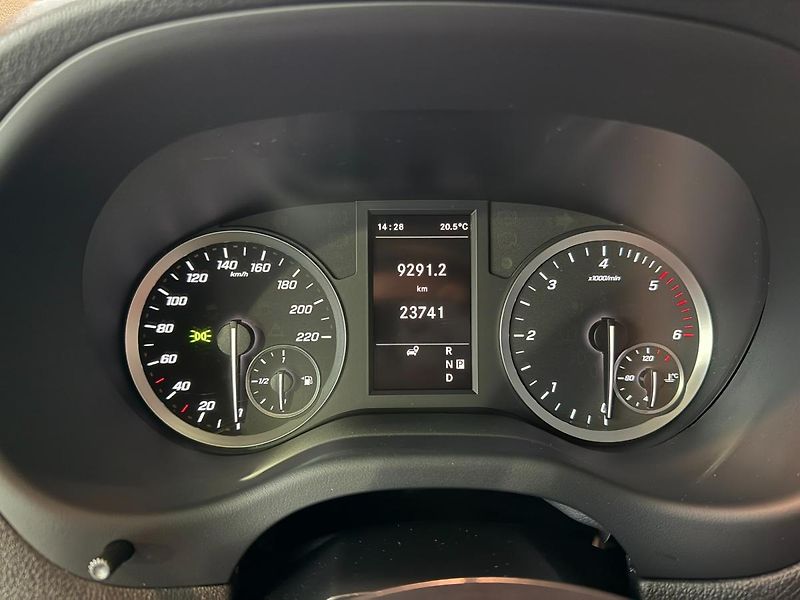 Mercedes-Benz Vito (2023) 119 CDI XL Kawa - fotka 10 z 21