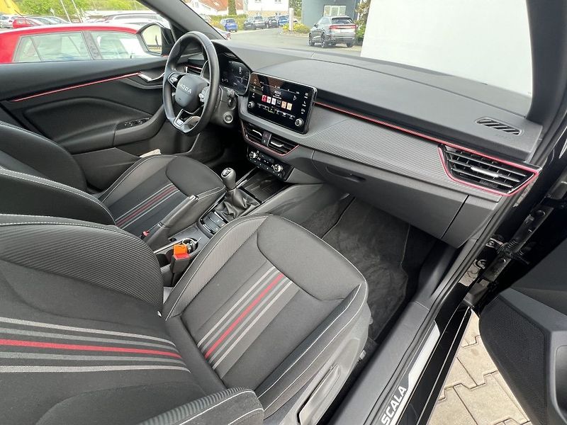 Škoda Scala Monte Carlo 1.5 TSI 110 kW - fotka 21 z 35