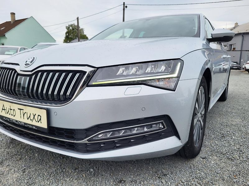 Škoda Superb III FL 2.0 TDi DSG STYLE+ *ČR - fotka 34 z 46
