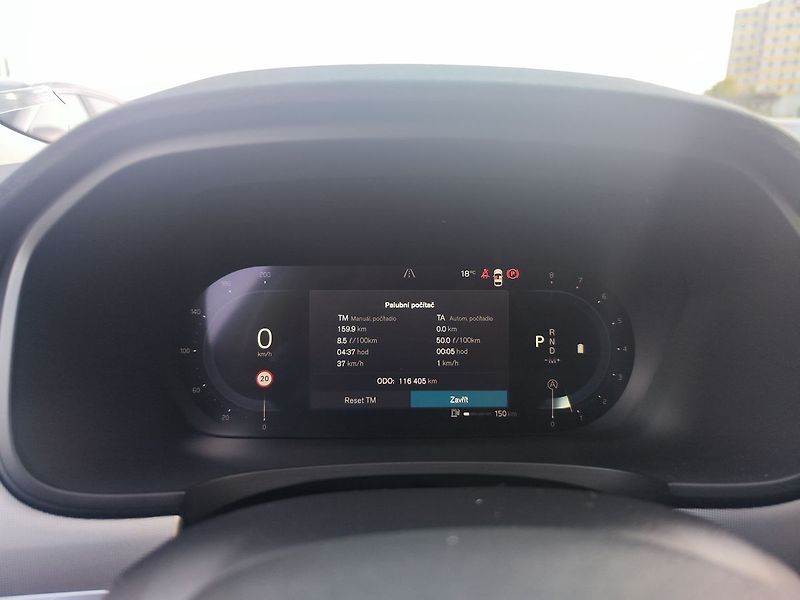 Volvo V90 B5 2.0/184kW Momentum Pro - fotka 19 z 39