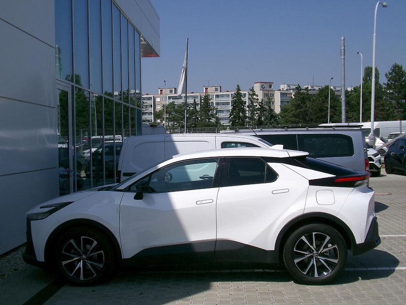 Toyota C-HR STYLE 1,8 HEV 103kW AT - fotka 14 z 15