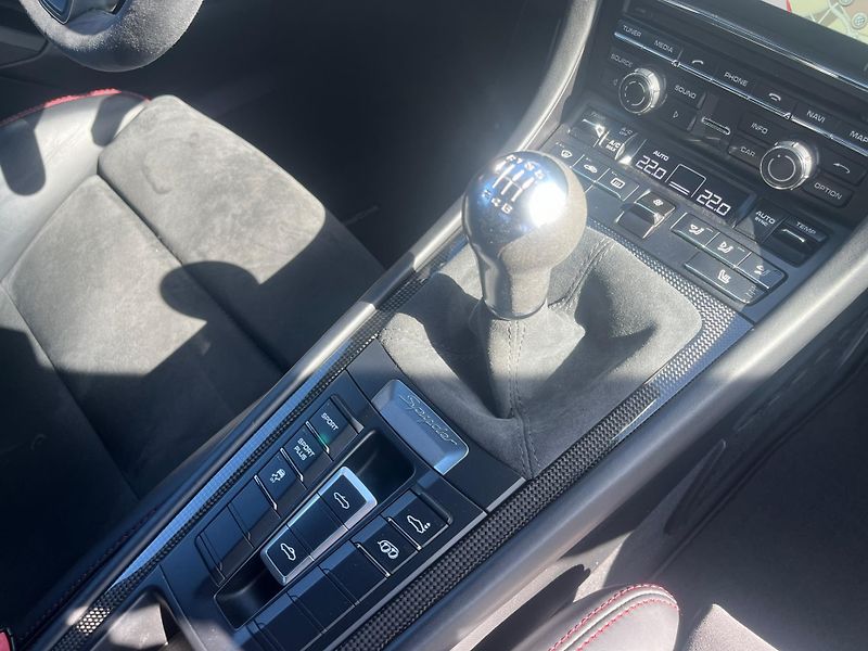 Porsche Cayman Spyder - fotka 21 z 25