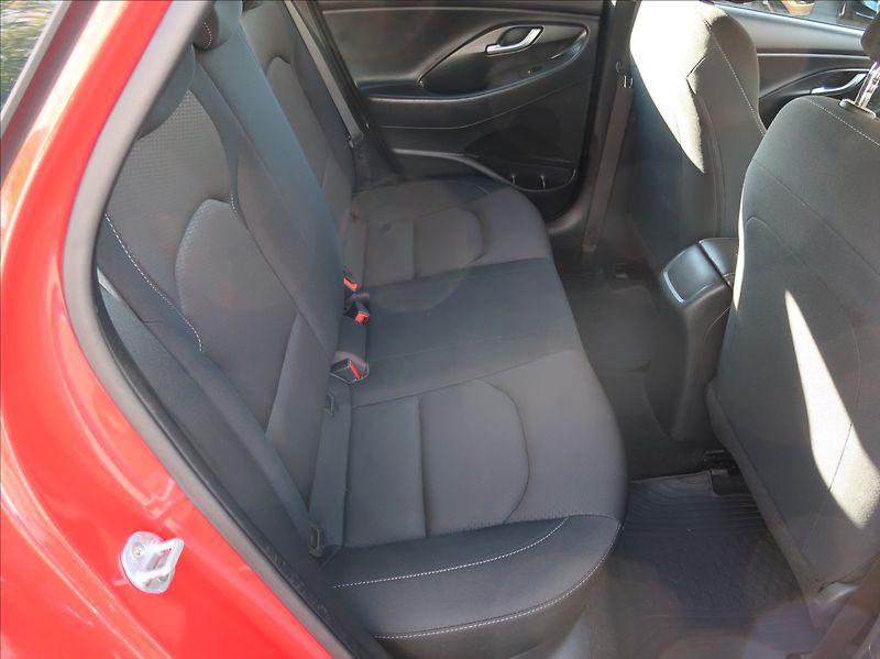 Hyundai i30 1,0 T-GDi,88kW,1majČR,Klima - fotka 19 z 24