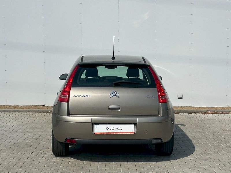 Citroën C4 (2009) 1.4i 16V 65kW - fotka 8 z 21