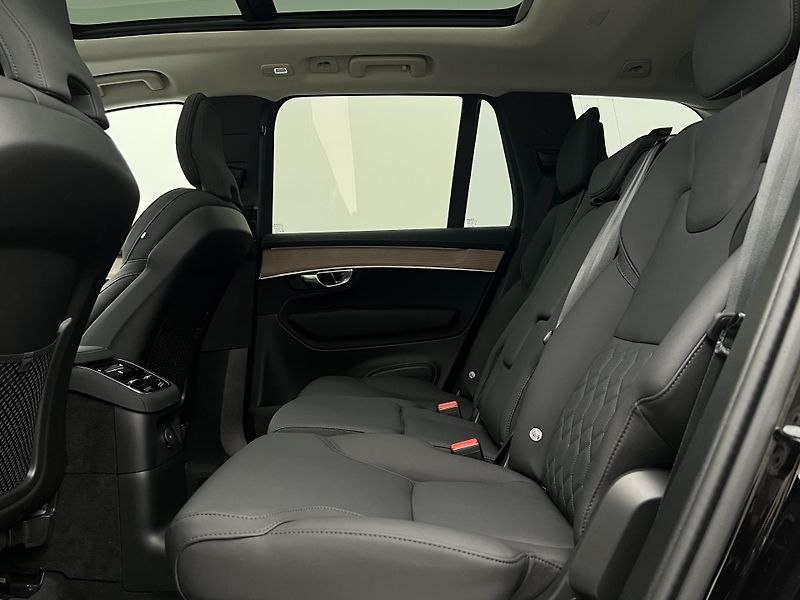 Volvo XC90 T8 AWD RECHARGE PLUS DARK AUT - fotka 6 z 48
