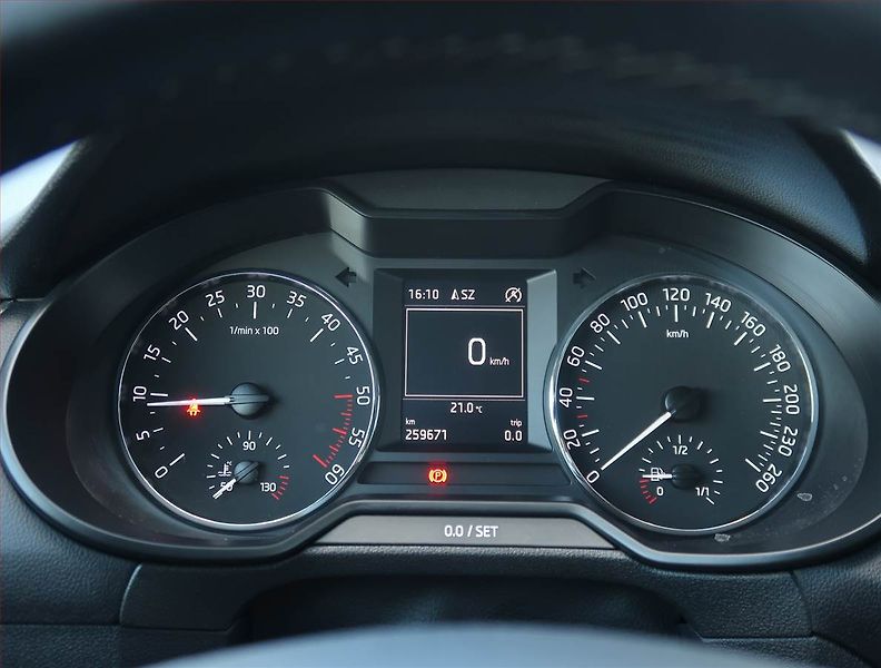 Škoda Octavia (2014) 2.0 TDI 4x4, 4X4, Xenony - fotka 11 z 25
