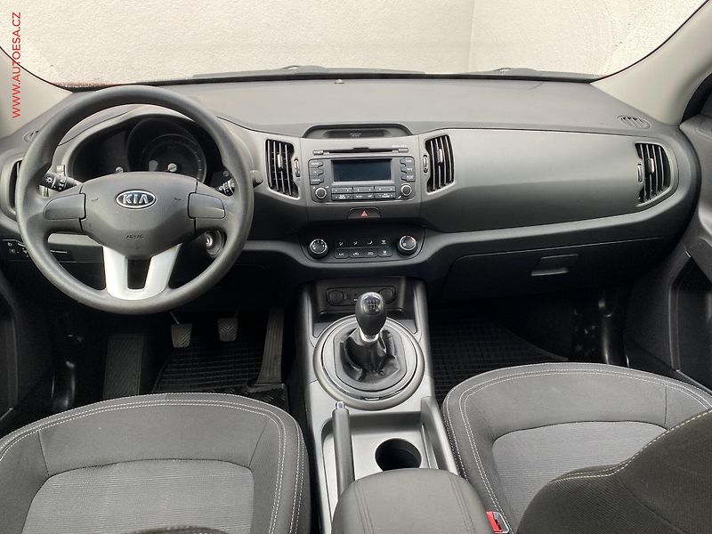 Kia Sportage (2012) 1.6 GDI, ČR, Active - fotka 8 z 13