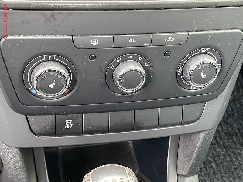 Škoda Yeti (2012) 1.2 TSi, AC, výhřev sed - fotka 13 z 16