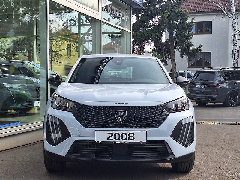 Peugeot 2008 (2026) STYLE 1.2 TURBO 100k MAN6 - fotka 2 z 22