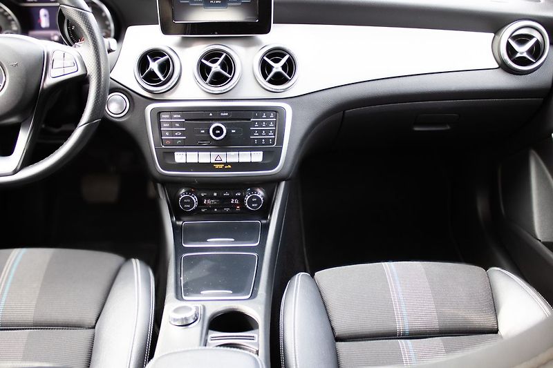 Mercedes-Benz CLA Doložitelný servis, 180, 80 kW - fotka 11 z 36