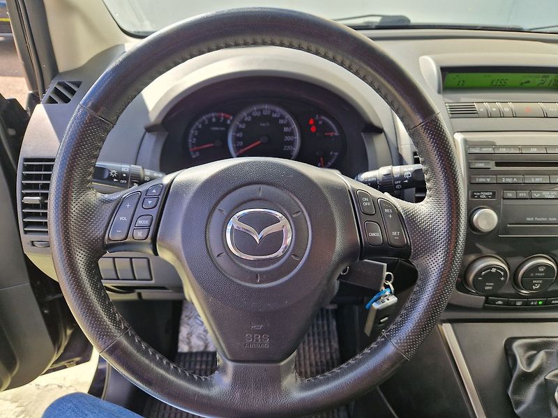 Mazda 5 2.0 - fotka 13 z 33