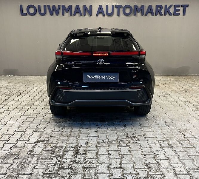 Toyota C-HR 2,0 Hybrid AT GR SPORT PREMIER - fotka 16 z 18