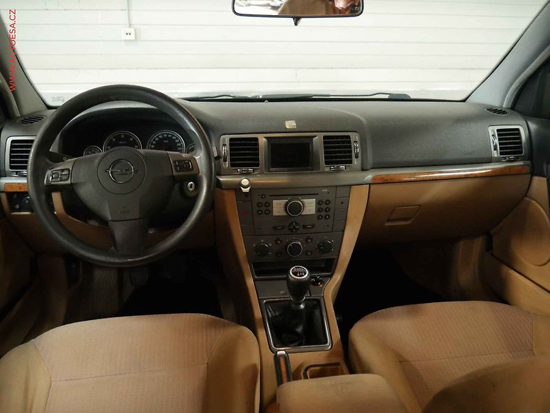 Opel Vectra (2006) 1.9 CDTi, ČR, AC, temp, STK7 - fotka 8 z 17