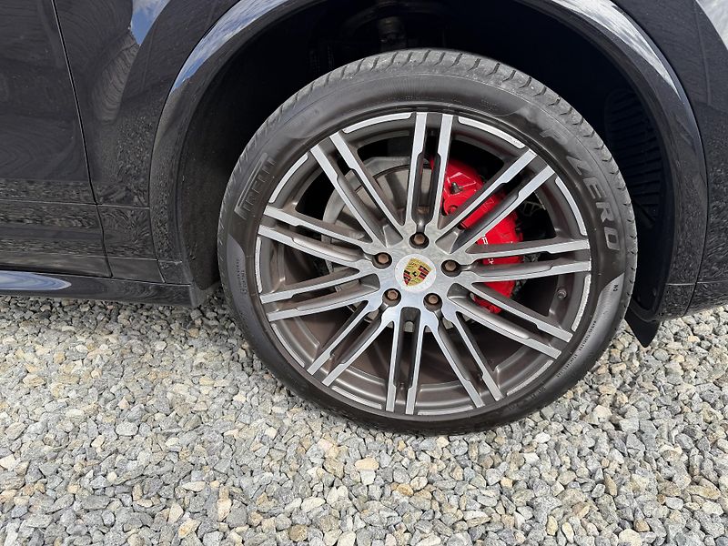 Porsche Cayenne 3.0TDI V6 265PS 4x4 GTS PAKET! - fotka 69 z 159