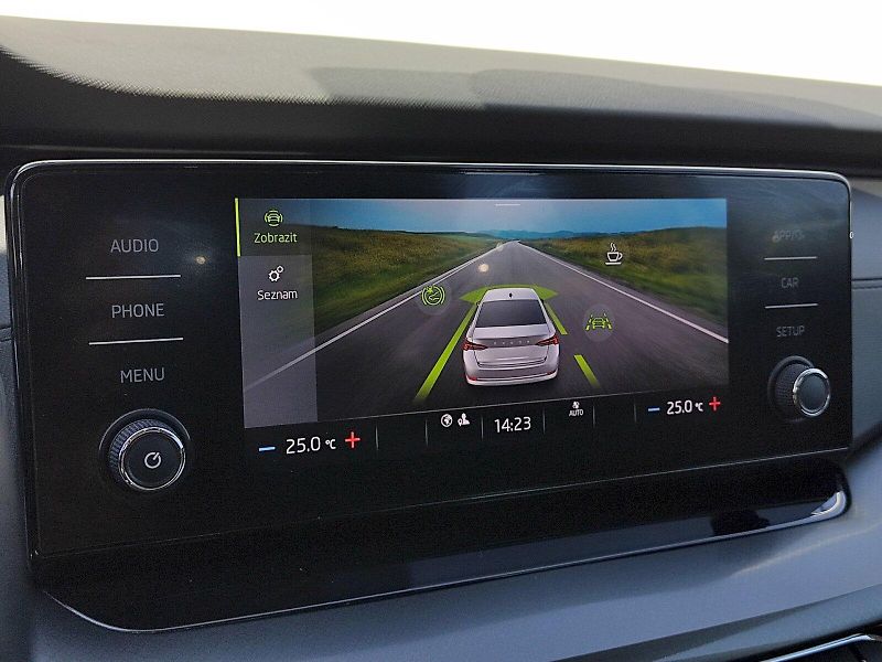 Škoda Octavia (2020) Ambition 2,0 Tdi 85 Kw - fotka 12 z 36