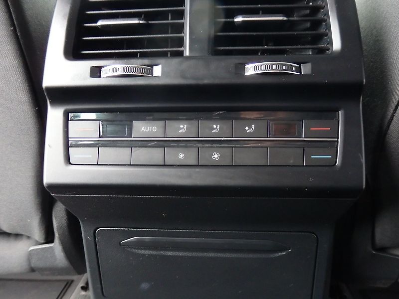 Volkswagen Touareg 3.0 TDI 170 kW ZÁVĚS, ODPOČET - fotka 15 z 23