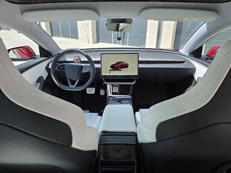 Tesla Model 3 Performance Highland.