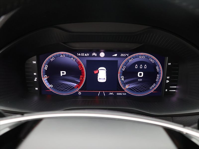 Škoda Karoq 2,0 TDI Sportline 4x4 DSG 1.ma - fotka 16 z 34