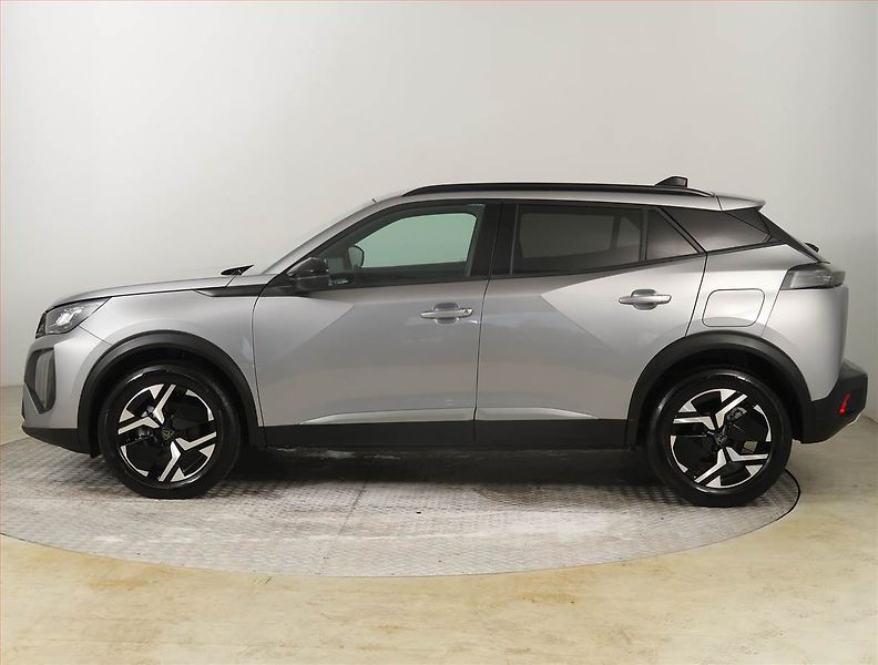 Peugeot 2008 (2025) Allure 1.2 PureTech - fotka 3 z 21