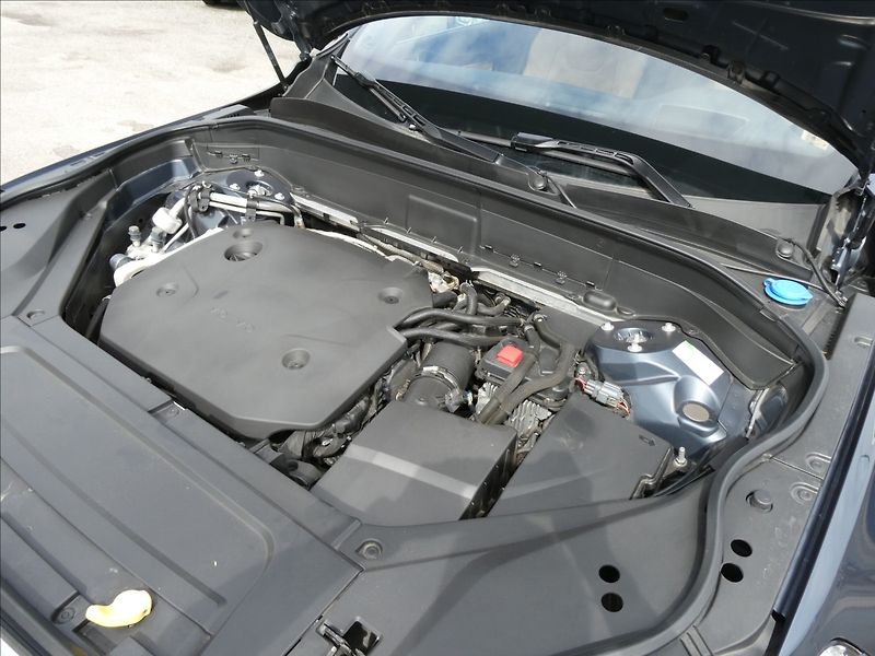 Volvo XC90 2,0 B5 173kW AWD,2x kola,ČR,DP - fotka 44 z 46