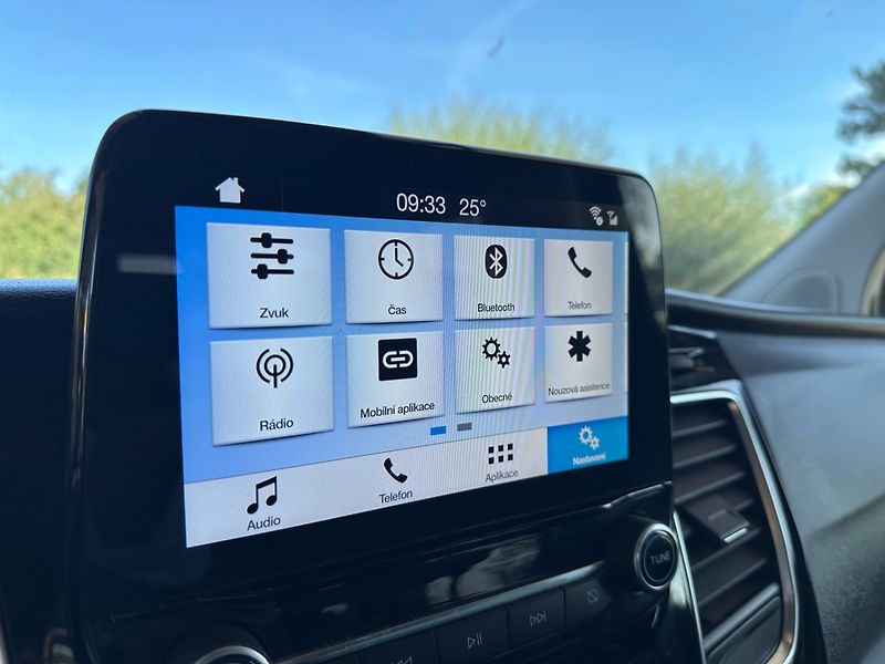 Ford Tourneo Custom (2019) 2.0TDCi TITANIUM, ČR, 1.MAJ. - fotka 14 z 19