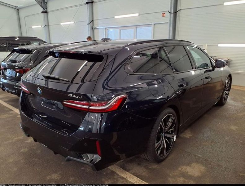 BMW Řada 5 540d xDrive Touring - fotka 6 z 6