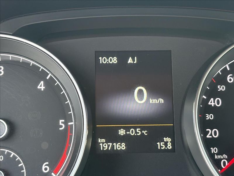 Volkswagen Golf 2,0 TDi 110kW CUP,Navi,Výhřev - fotka 26 z 40