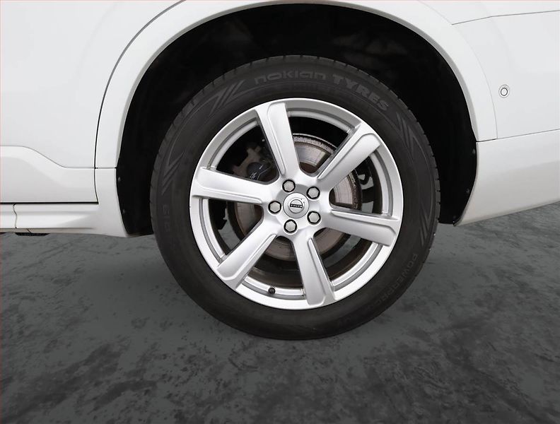Volvo XC90 (2016) D5 AWD - fotka 19 z 19