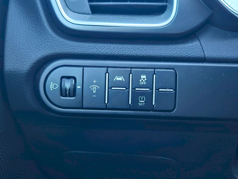 Kia Ceed (2025) Spin 1.5 T-GDI 103 kW 6°manuál - fotka 27 z 32