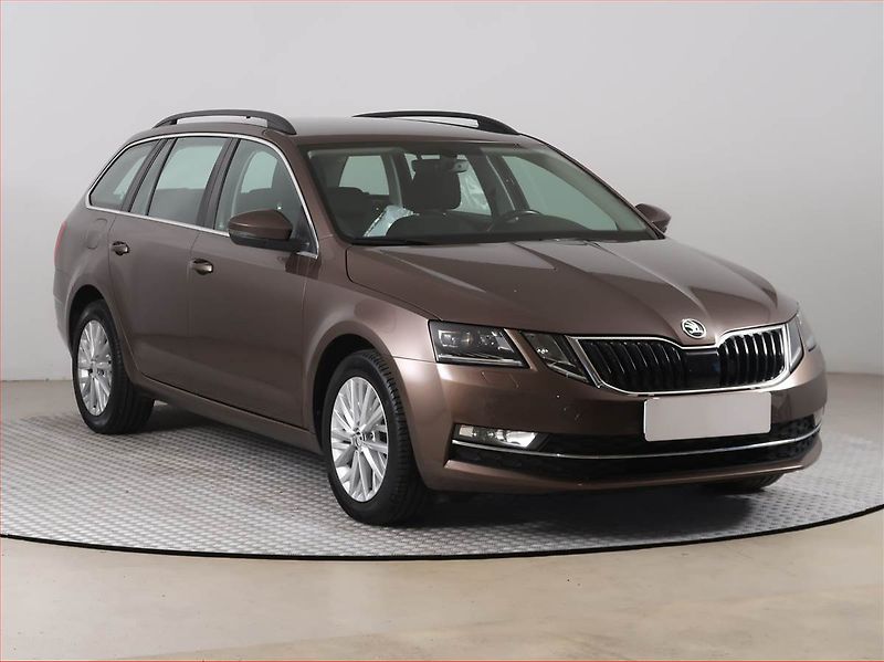 Škoda Octavia (2018) 1.6 TDI, Navi, Tempomat - fotografie inzerátu
