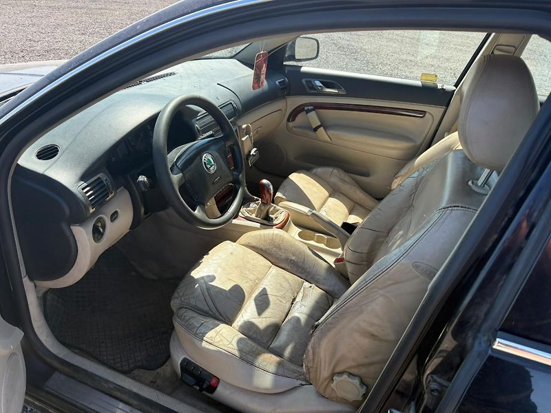 Škoda Superb (2002) Škoda Superb 1.9 TDI  - 3U  - fotka 8 z 12