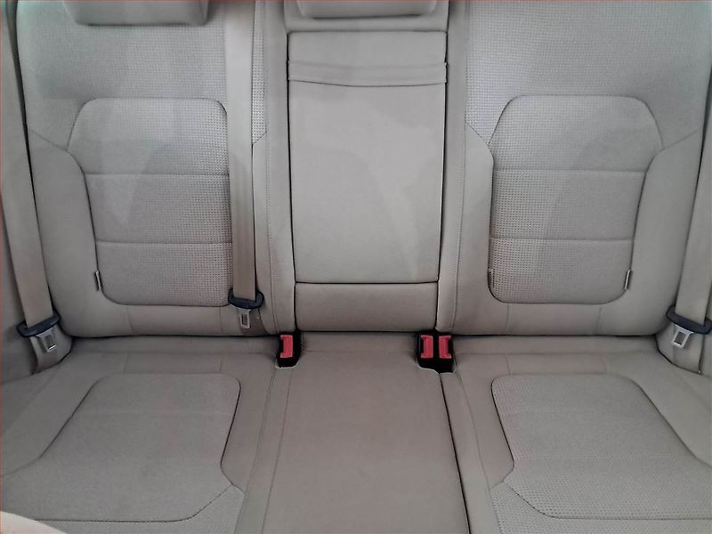 Volkswagen Passat (2013) 1.4 TSI, Park. senzory - fotka 10 z 19