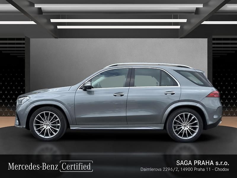 Mercedes-Benz GLE 300 d 4MATIC AMG Line Airmatic - fotka 6 z 18