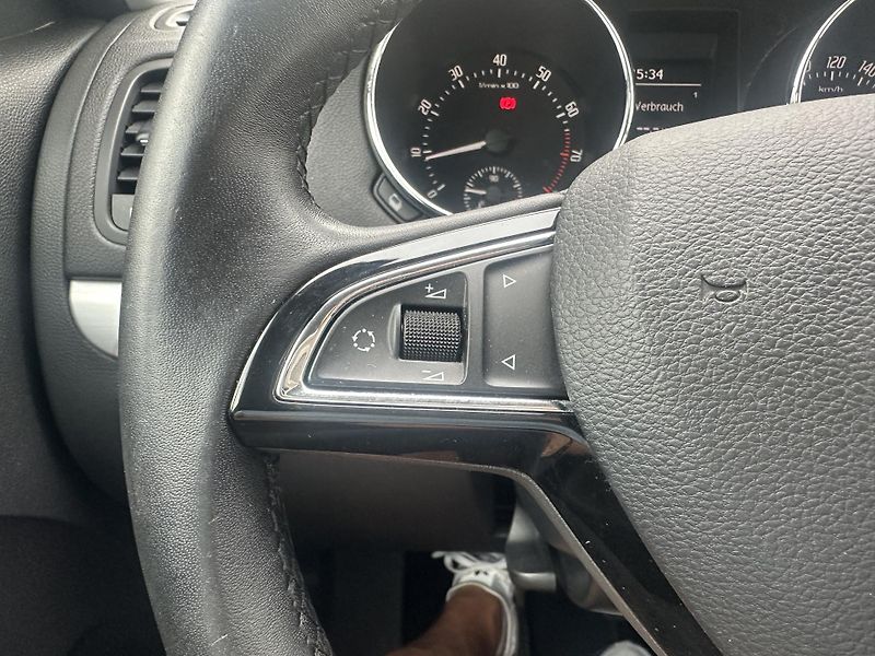 Škoda Yeti (2013) 1.4 TSI 90kW, ser.knížka - fotka 22 z 29