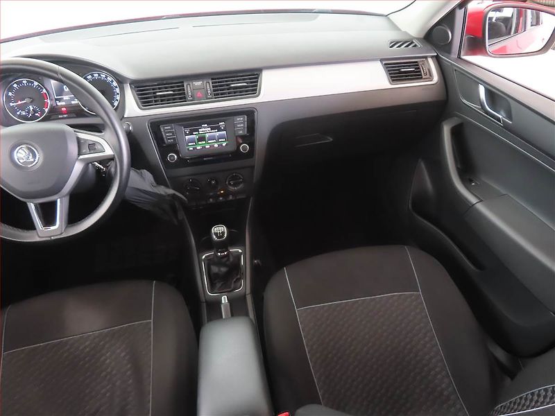 Škoda Rapid (2016) Ambition 1.2 TSI, ČR,1.maj - fotka 8 z 13