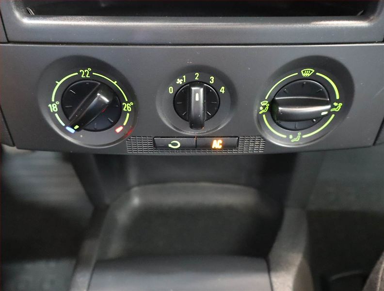 Škoda Fabia (2007) 1.2 12V, nová STK, Tažné - fotka 13 z 15