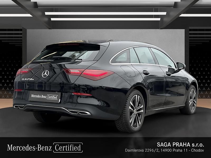 Mercedes-Benz CLA Třída 250e Shooting Brake EQ - fotka 4 z 21