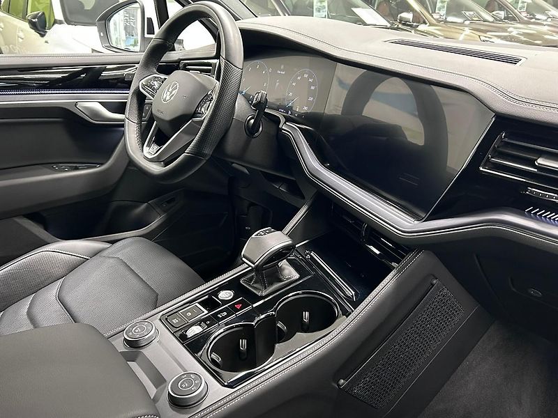 Volkswagen Touareg (2023) TDI 210kW facelift 2024 | Zár1 - fotka 37 z 80