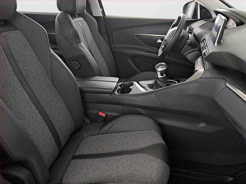 Peugeot 5008 (2020) PureTech 130, 7 míst, ČR,1.maj - fotka 9 z 20