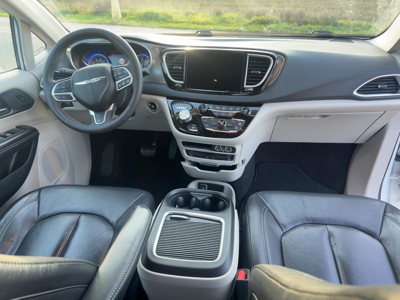 Chrysler Pacifica (2022) 3,6 8 míst 360 DVD Radar  2022 - fotka 11 z 19