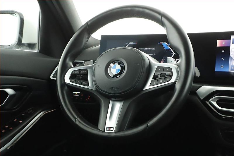 BMW Řada 3 (2023) 320 d xDrive - fotka 8 z 20